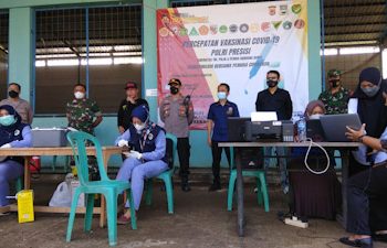 Polsek Sindangkerta Genjot Capaian Vaksinasi di Wilayahnya