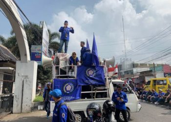 Ratusan Buruh Geruduk Kantor DPRD KBB, Ini Tuntutannya