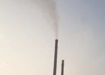 Sekampung Dihujani Limbah Abu Batubara, Diduga Berasal dari Pabrik Logam di Desa Laksanamekar KBB