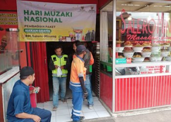 Momentum Hari Muzaki Nasional, Baznas KBB Salurkan Zakat bagi Para Mustahik