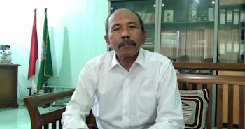 Manfaatkan Tanah Kas Desa, Pemdes Batujajar Timur Suguhkan Agrowisata Petik Anggur dan Buah Naga