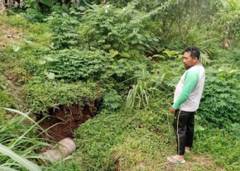 Hujan Deras Picu Tanah Bergerak di Desa Cicadas, Warga Mengungsi