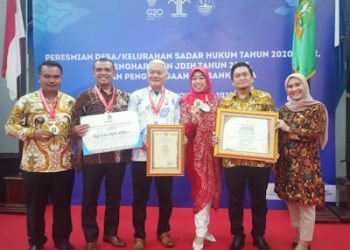 Pemkab Bandung Barat Raih Penghargaan Anubhawa Sasana Desa