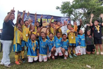 Kalahkan Turangga, SSB Alexis Juara Festival Sepak Bola U12