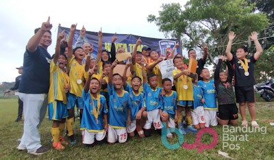 Kalahkan Turangga, SSB Alexis Juara Festival Sepak Bola U12