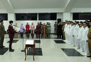 Bupati Bandung Barat Melantik 415 Pejabat Administrator dan Pengawas
