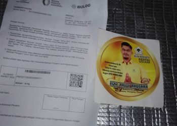 Viral, Penerima Bansos di Cisarua Ditempel Stiker Caleg