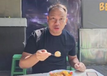 Artis Vicky Prasetyo Muncul di Padalarang Santap Kupat Tahu