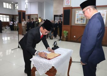 Pj Bupati Lantik Eriska Jadi Pj Sekda KBB