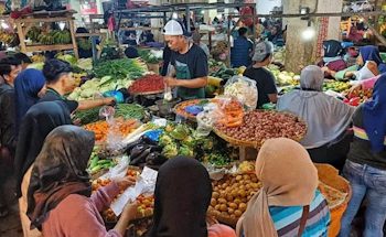 Jelang Ramadhan Harga Kebutuhan Pokok Naik