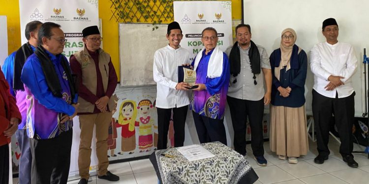 BAZNAS KBB Terima Bantuan 3.000 Dolar AS dari ANGKASA Malaysia untuk Koperasi Masjid