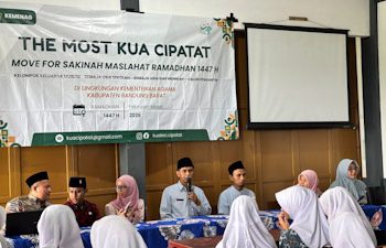 KUA Cipatat Beri Pembinaan Remaja di MA As-Syifa, Tekankan Bahaya Pernikahan Dini