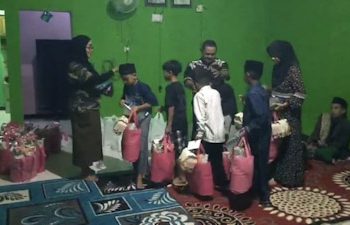 Yayasan Al-Jabar Santuni Puluhan Anak Yatim Jelang Idulfitri di Cipatat