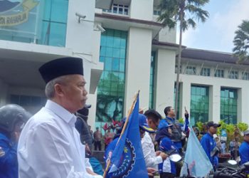 Aksi Buruh Mengguncang, Asep Ismail Pilih Menyatu dengan Massa