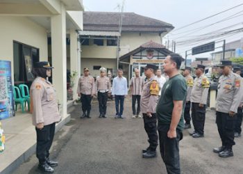 Kapolsek Cipatat Pimpin Apel Perdana, Tekankan Disiplin dan Tanggung Jawab Personel