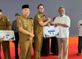 Horeee! Ketua RT dan RW di Bandung Barat Mulai Terima Insentif