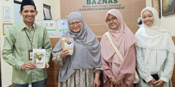 BAZNAS RI Salurkan Bantuan Scale-Up UMKM untuk Pelaku Usaha Binaan di Bandung Barat