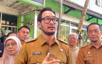 Bupati Jeje Geram Lihat SMPN 2 Ngamprah, Dana BOS Dipertanyakan